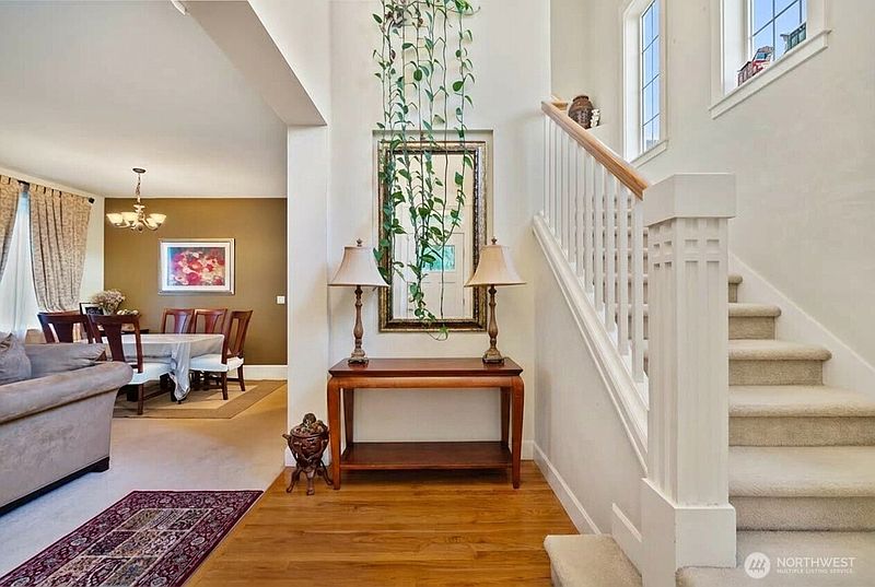 2nd image of 17252 NE 119th Way