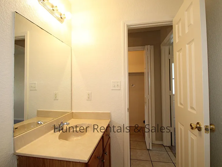 2809D Leroy Cir — Photo 12