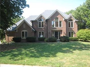 13796 Oakwood Ct, Carmel, IN 46032