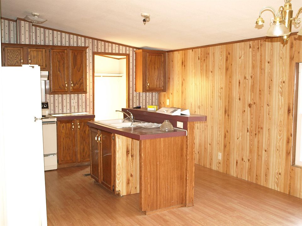 2nd image of 201 Hillcrest Rd