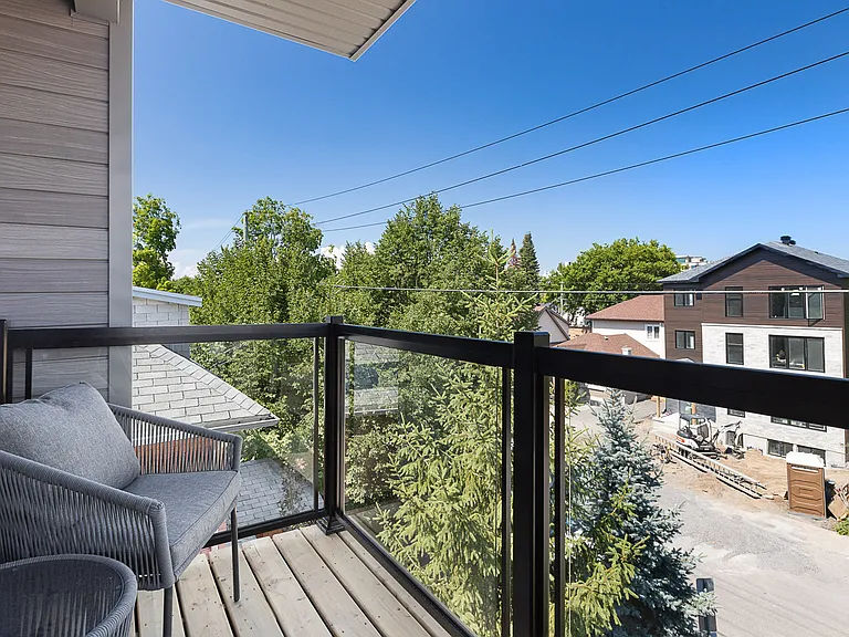 240 Blackburn Ave — Photo 84