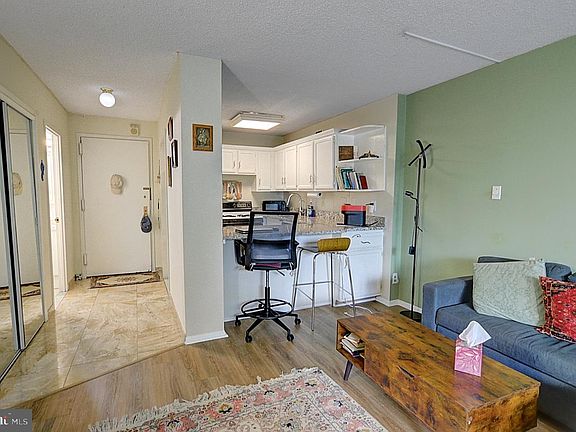 2nd image of 5225 Pooks Hill Rd APT 506N