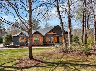 14 Laurel Cove Ln, Travelers Rest, SC 29690