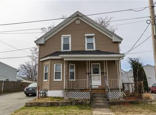 6 Cleveland Ave, Cranston, RI 02920