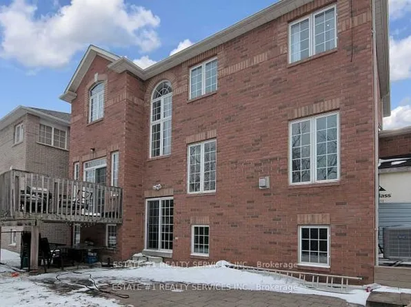 32 River Rock Cres, Brampton, ON L7A 2V2