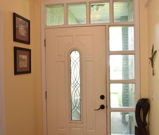 4th image of 893 Jamestown Dr
