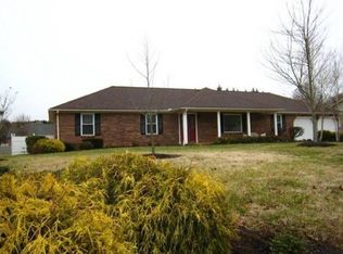 1832 Westcliff Dr, Maryville, TN 37803
