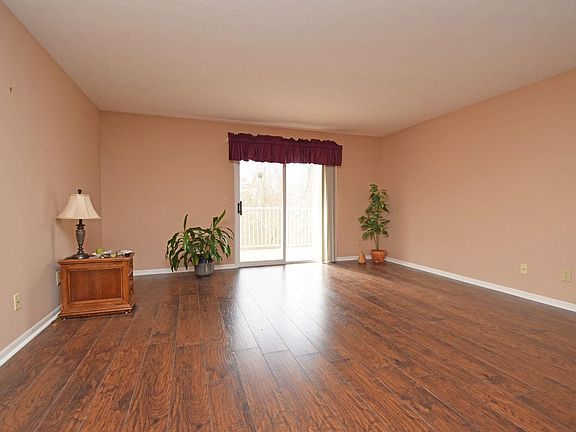 5th image of 3345 Lindsay Ln Unit 58