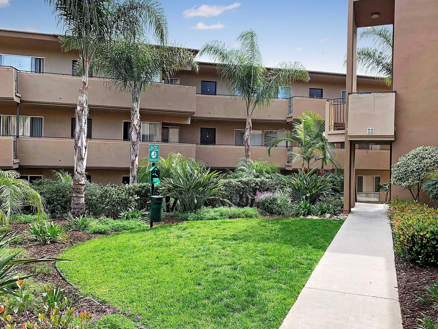 Dorchester Apartments | Spacious 1 & 2 Bedroom Apartments Near SDSU — Photo 3