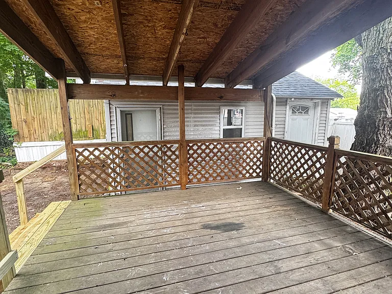 975 Collinwood Ave — Photo 17
