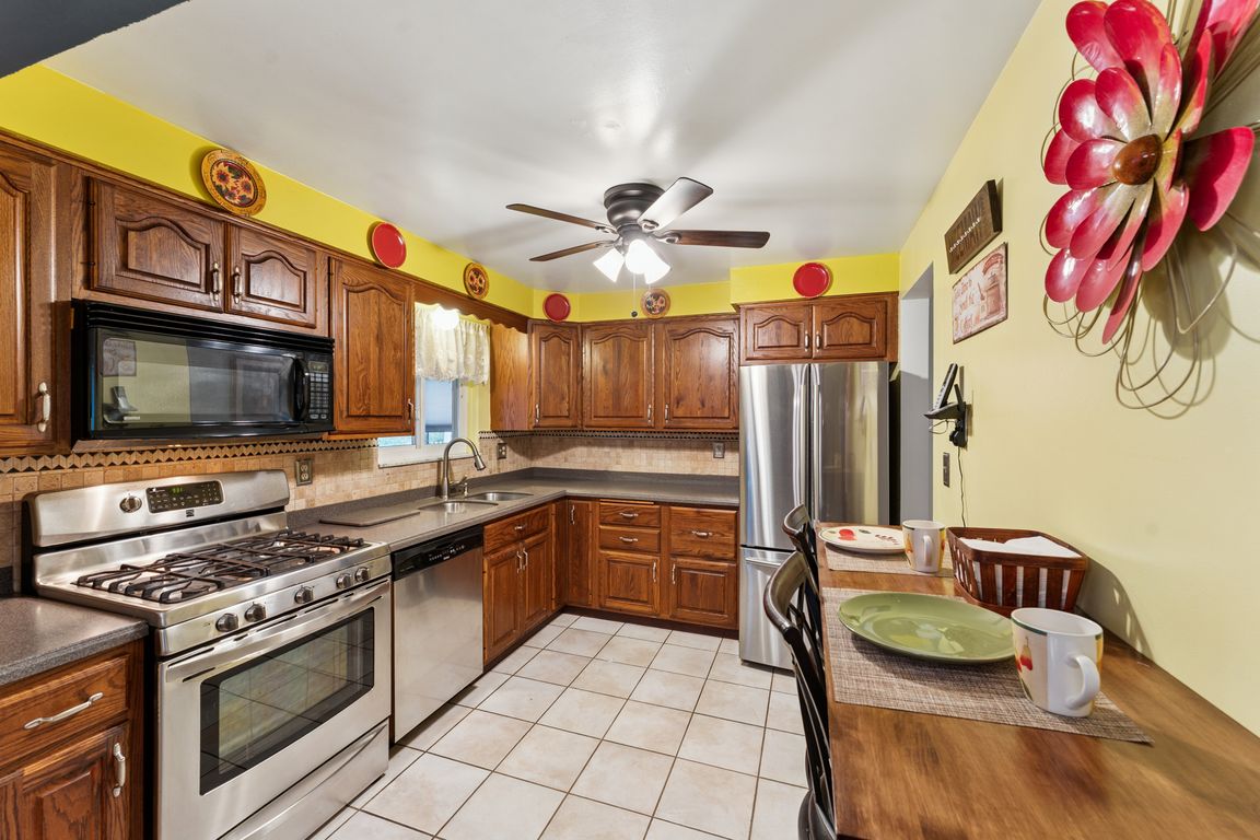 next background image