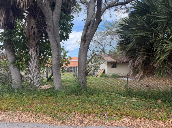 1625 Glen Road, Glen Ridge, FL 33406