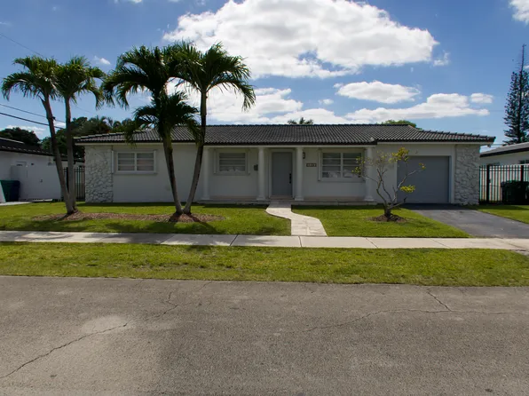 2132 SW 97th Ct, Miami, FL 33165