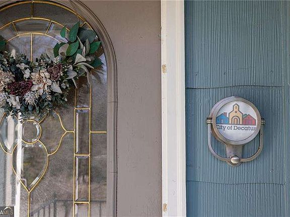 5th image of 223 Kathryn Ave