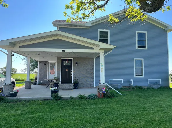 67 N 37th Rd, Mendota, IL 61342