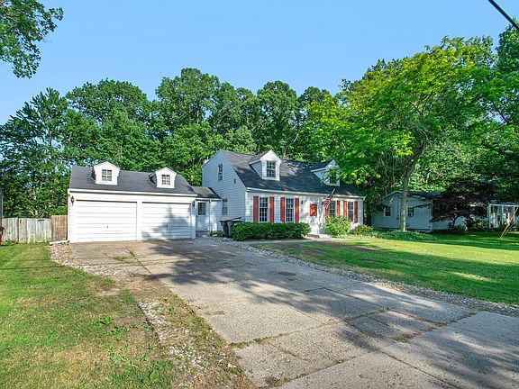 2nd image of 4766 Westshire Dr NW
