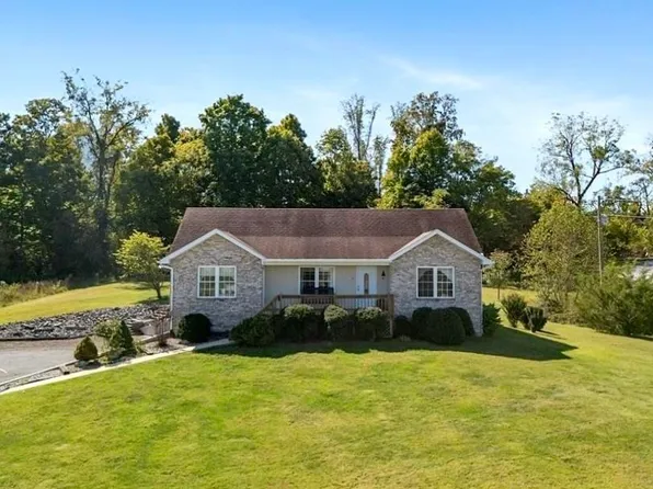225 Combest Dr, Columbia, KY 42728