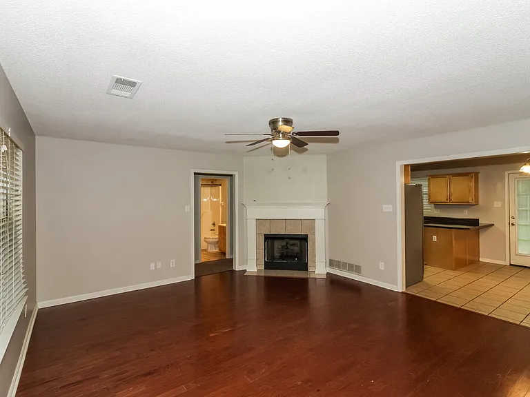 3412 Pendulum Dr E — Photo 5