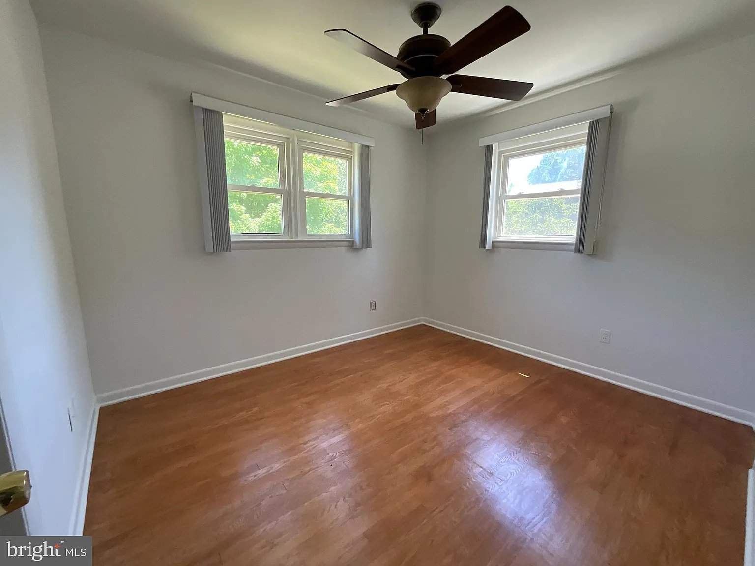 3 bed, 1926 sqft, $3,000 — Photo 2