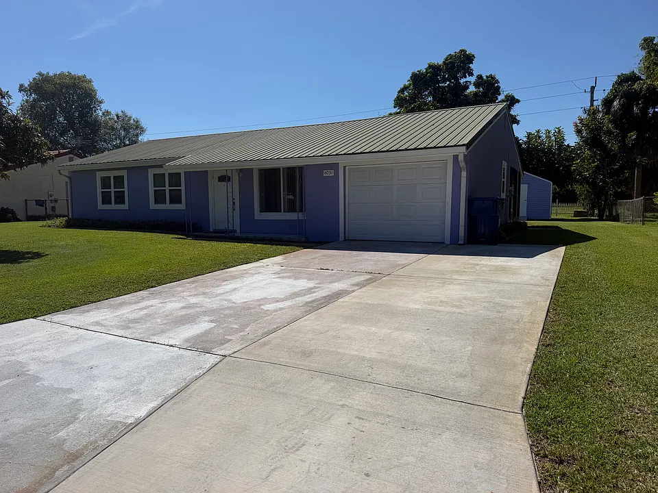 4031 S Edgewater Cir