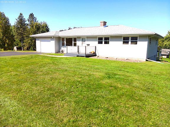 4th image of 202 Sunset Dr
