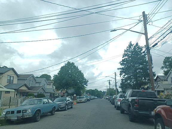 5th image of 218-51 110th Ave