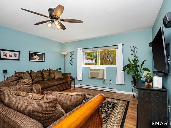 4th image of 49 Glade Street #B4