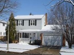 2009 Groesbeck Ave, Lansing, MI 48912