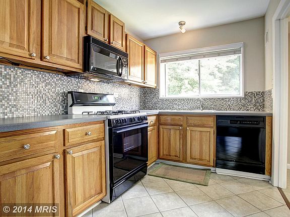5th image of 10642 Montrose Ave #M-3