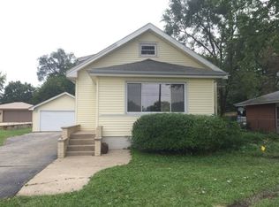 8205 N 2nd St, Machesney Park, IL 61115
