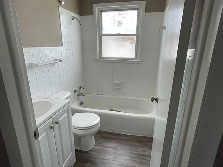 1407 Charleston Ave — Photo 11