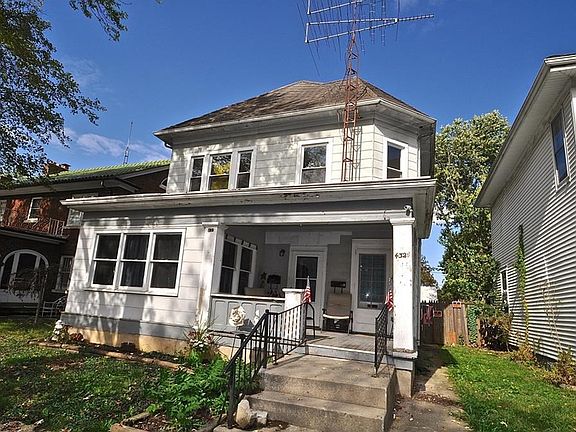 3rd image of 432 W 4th St