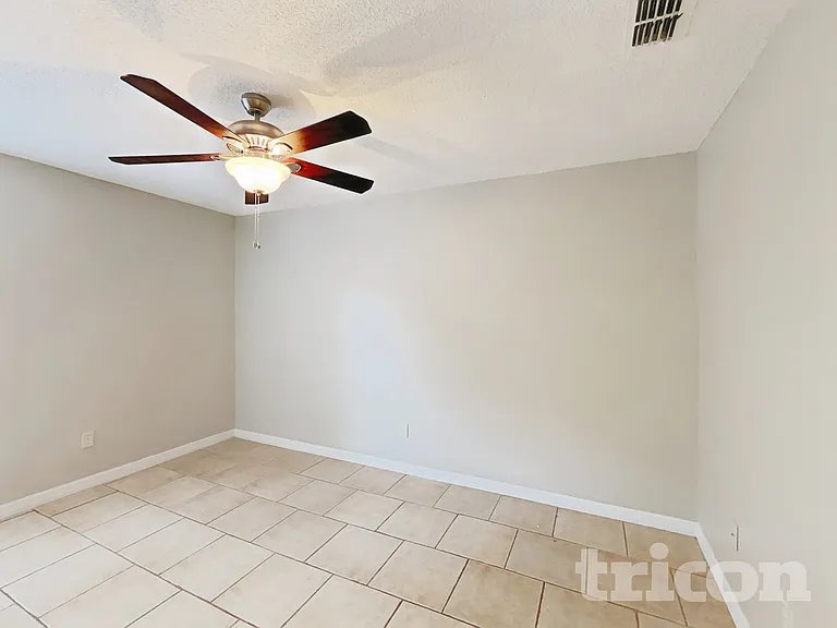 2810 Manor Hill Dr — Photo 11