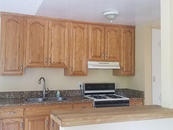 2nd image of 2608 Manhattan Ave