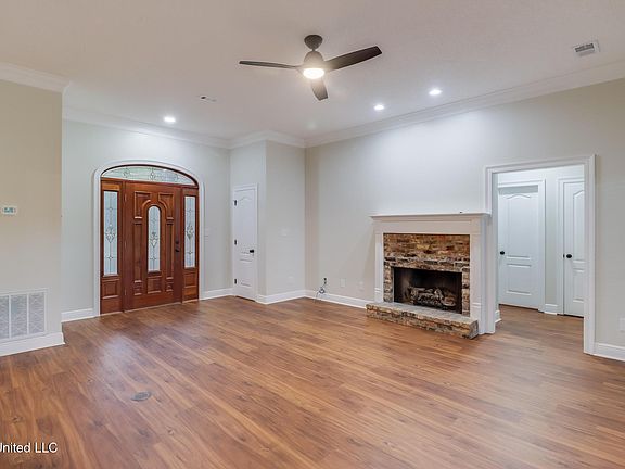 5th image of 24172 Ashleigh Dr