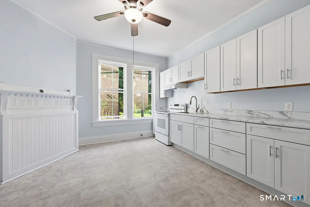 1 bed, 1.0 bath, 725 sqft, $1,900 — Photo 4