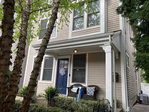 706 Ivy St Photo 1