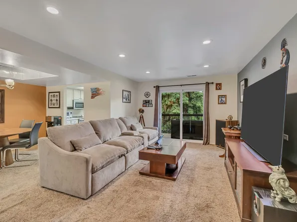 5554 S Marshwood Ln E #4-A, Salt Lake City, UT 84107