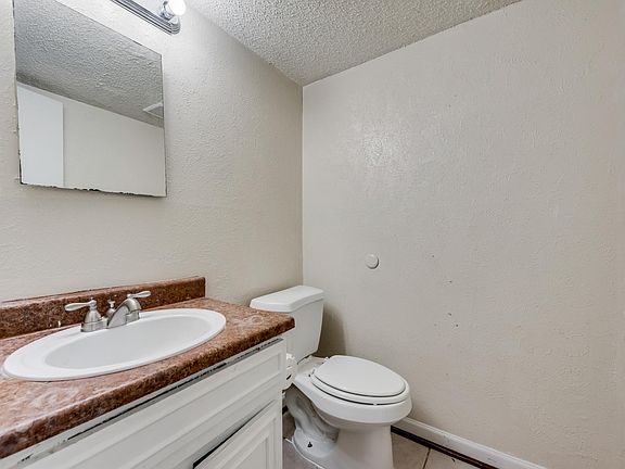 5th image of 6303 Walraven Cir