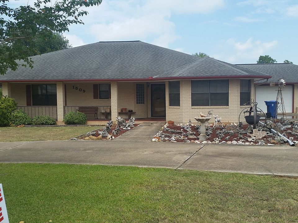 1st image of 1509 C St