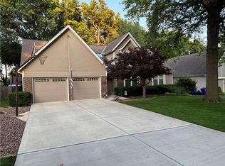 7009 Gillette St, Shawnee, KS 66216