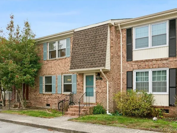 109 Charles Parish Dr, Poquoson, VA 23662