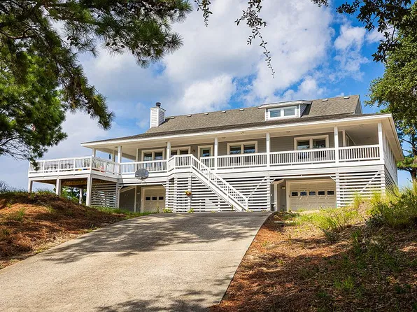 4713 Summer Ln, Kitty Hawk, NC 27949