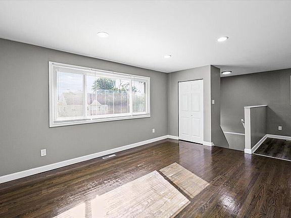 5th image of 2312 Jennings St