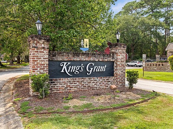 4th image of 1011 Reserve Way