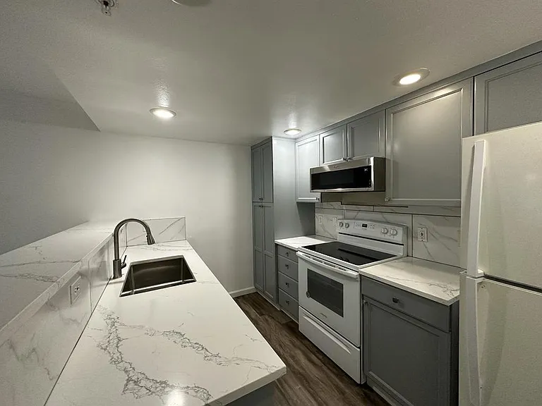 25235 SE Klahanie Blvd #N103 — Photo 3