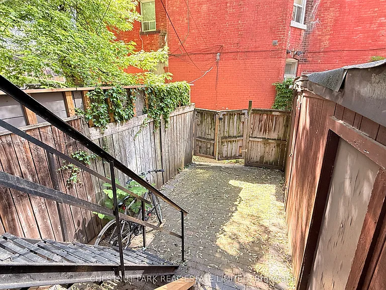 149 Gerrard St E #1 — Photo 7