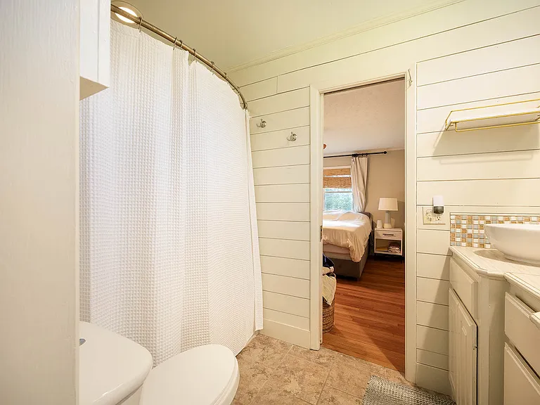 1835 Hillview Dr — Photo 23