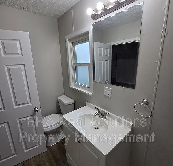 162 Wisconsin Ave — Photo 19