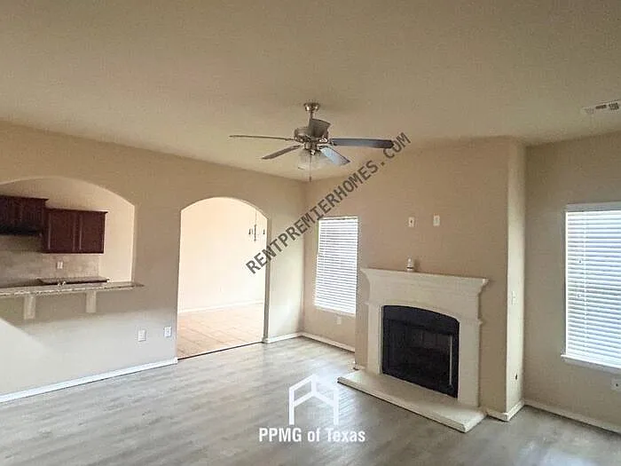 14753 S Lakewood Ave — Photo 10